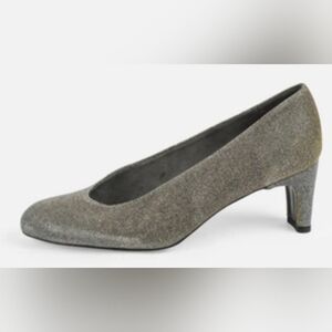 Stuart Weitzman Chicpump low block heel pumps.